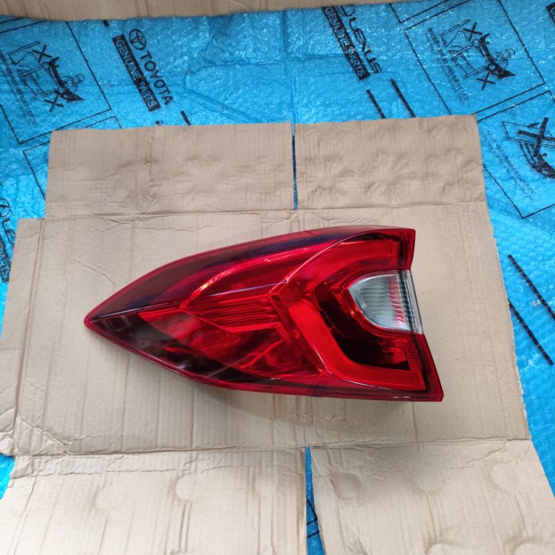 Stoplamp Lampu Belakang Honda BRV 2016 2017 Kiri Original