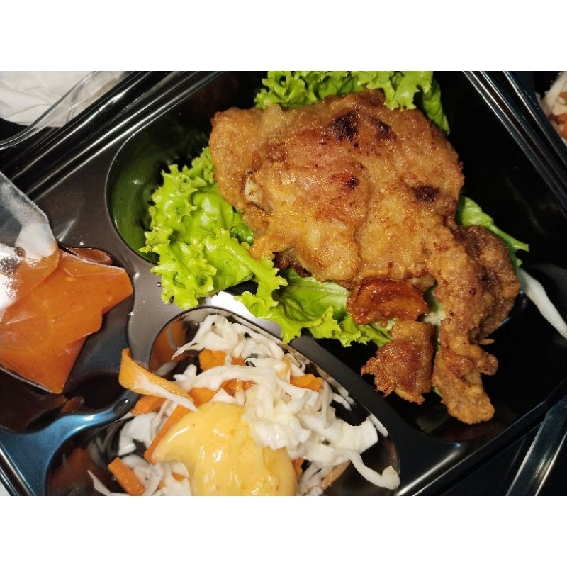 

Paket Bento Ayam Goreng Bawang Putih