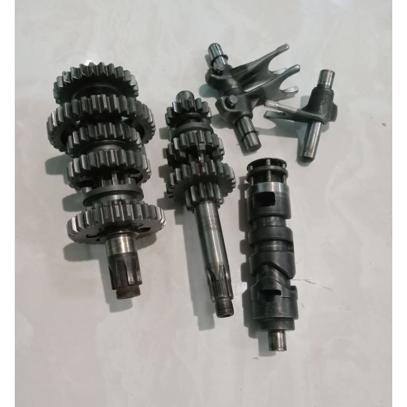 Gigi rasio transmisi set Yamaha RS100 RS 100 Original satu set