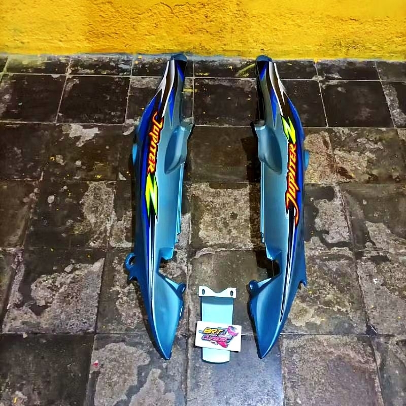 COVER BODY JUPITER Z LAMA CW PLUS STRIPING WARNA BIRU TAHUN 2005