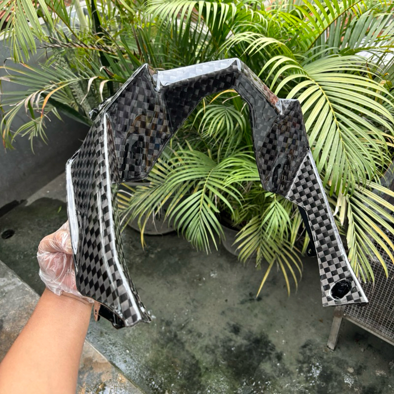 Garnish Vario 125/150 Led Old Carbon kevlar