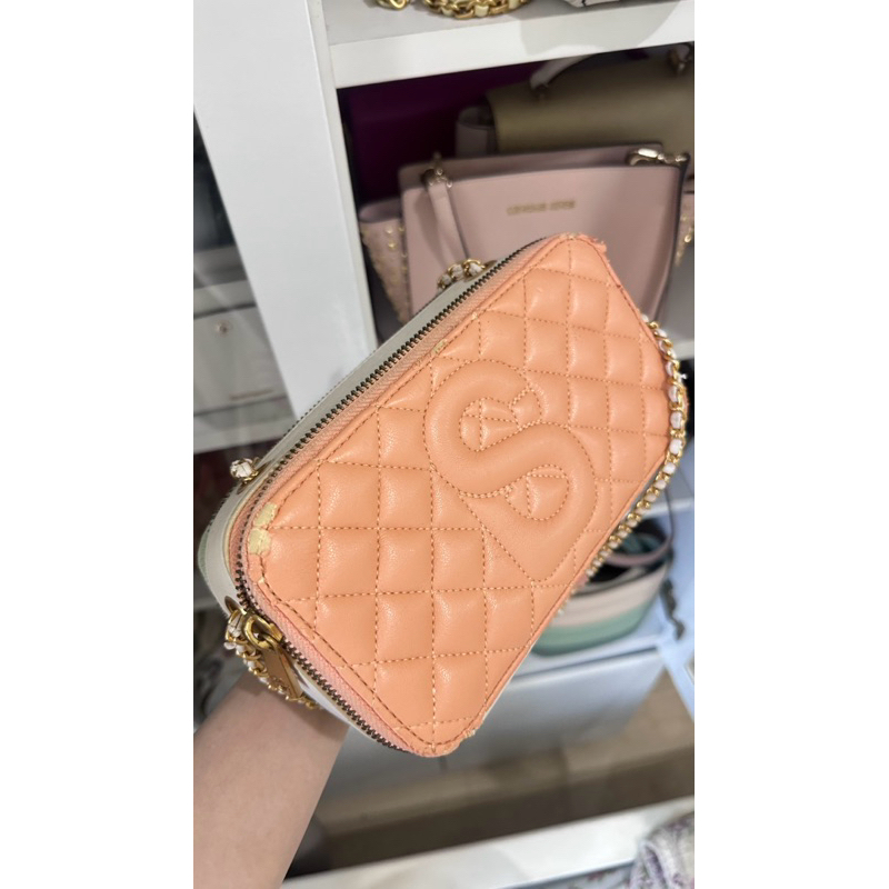 Preloved Yura Bag Buttonscarves