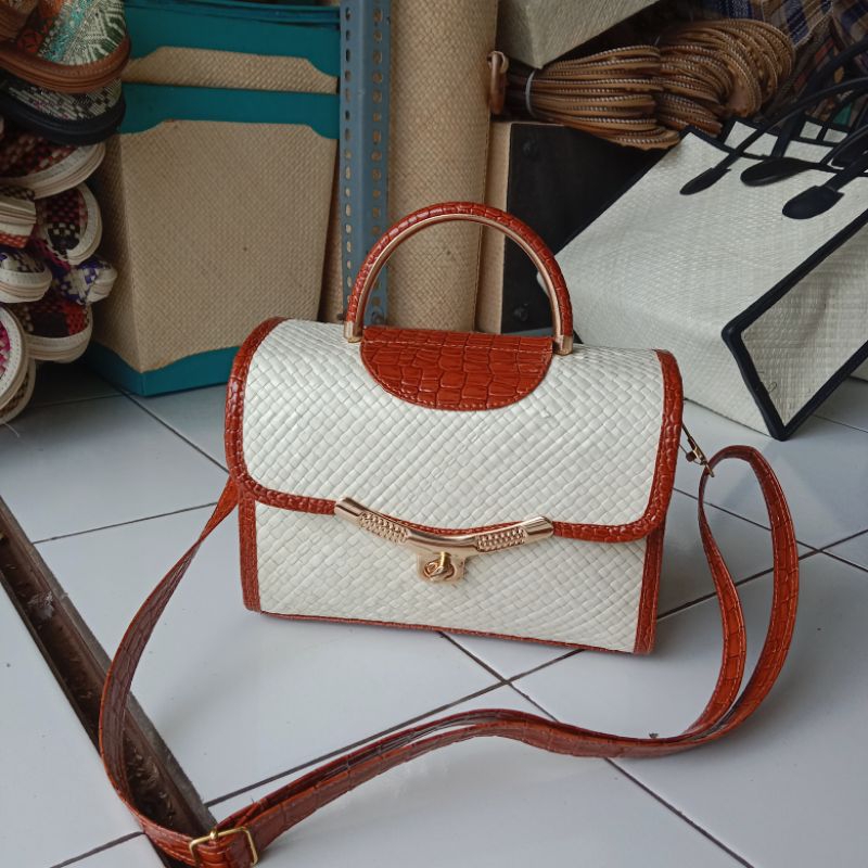 Tas anyaman pandan / Tas pandan / Tas pandan selempang / Tas inces pandan / Tas selempang pandan