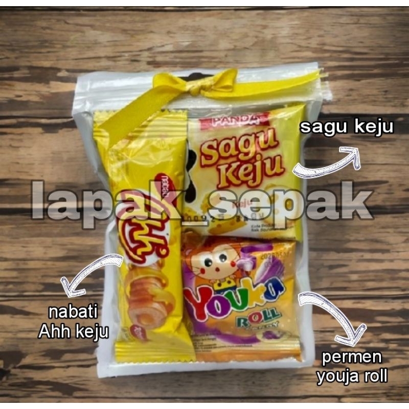 

tanpa min order !!! mini gift / hampers mini / snack ultah / hampers lebaran