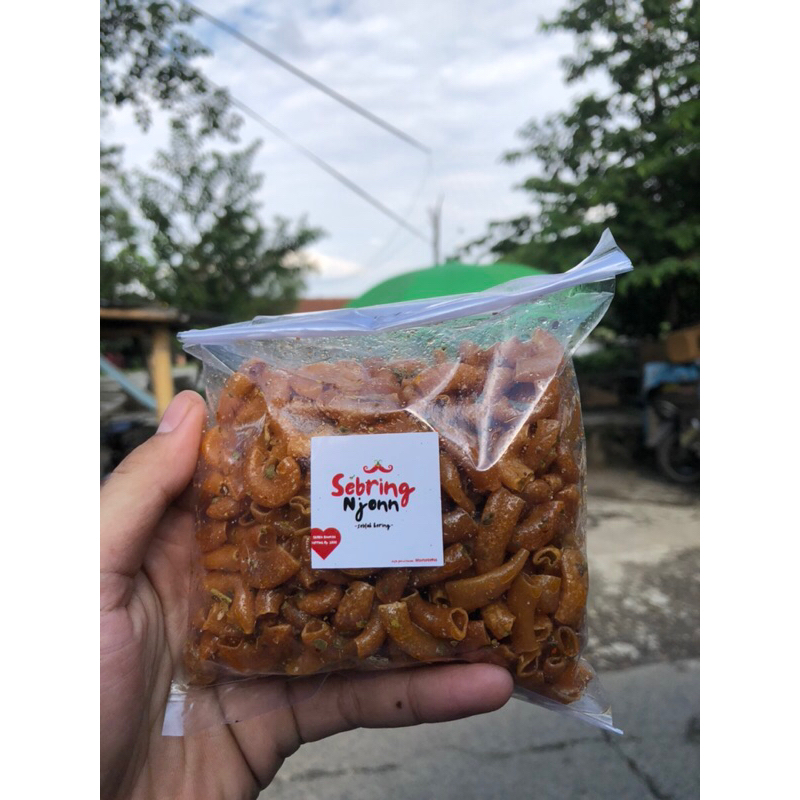 

Makaroni daun jeruk dan minyak bawang 100gr