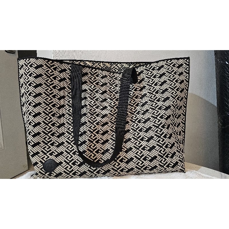 TAS TOTEBAG NEW MODINITY BUTTONSCARVES  2025