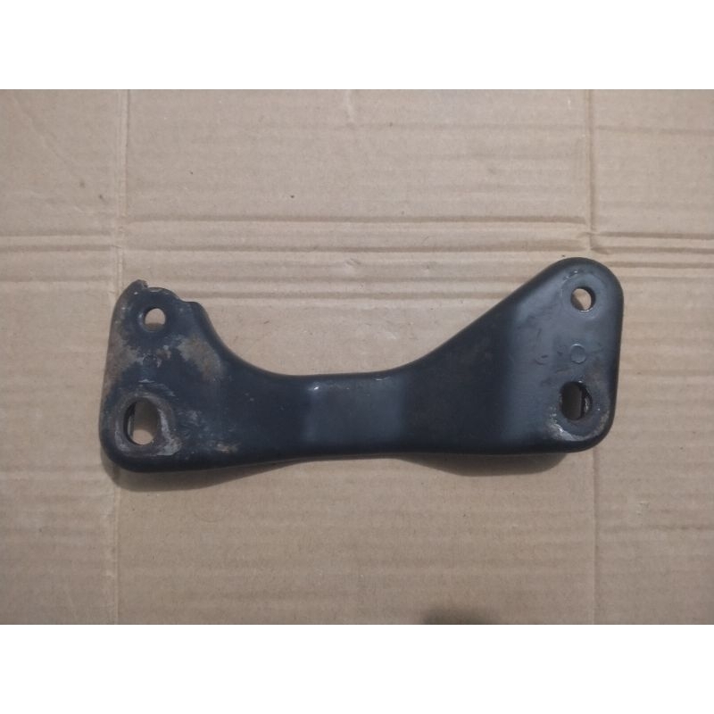 breket knalpot pangkon knalpot Yamaha Mio sporty smile soul karbu