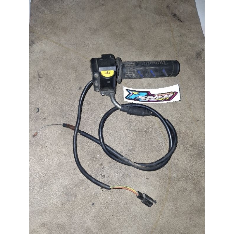 holder kanan olor gas satria fu original