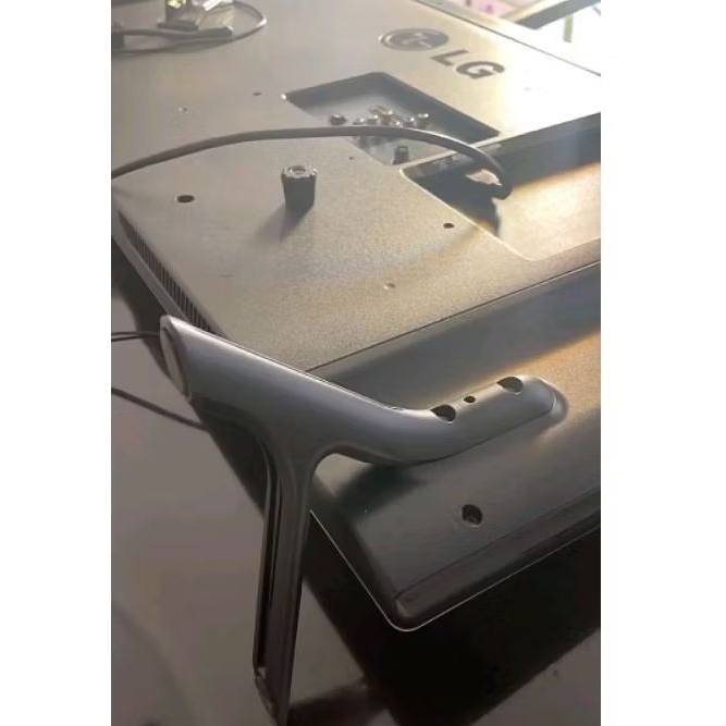 kaki tv LG stand tv LG 42lb550  42lf550 42LB550 39LB561t 42lb561 42lb620