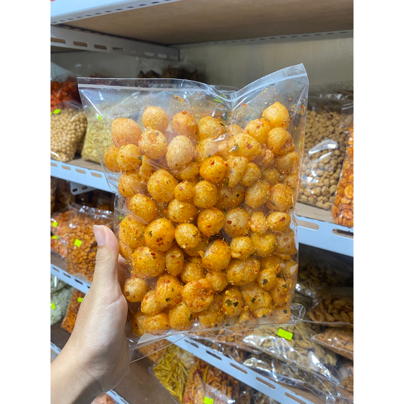 

Cimol pedas daun jeruk cikruk super renyah di jamin tidak keras berat 250gr cemilan samarinda kalimantan