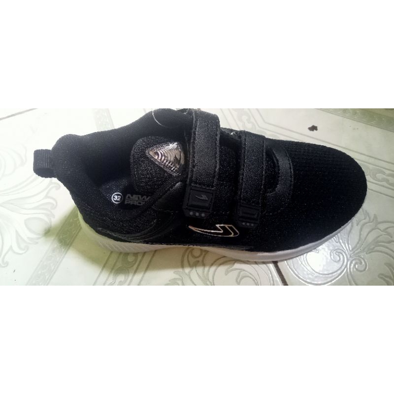 sepatu sekolah anak new era