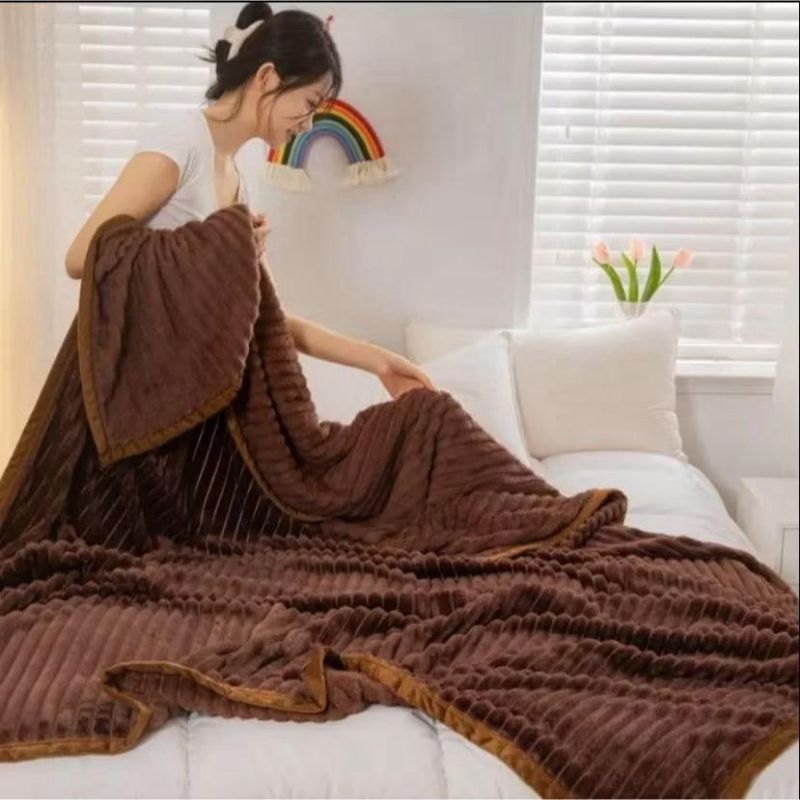 Selimut polos motif salur