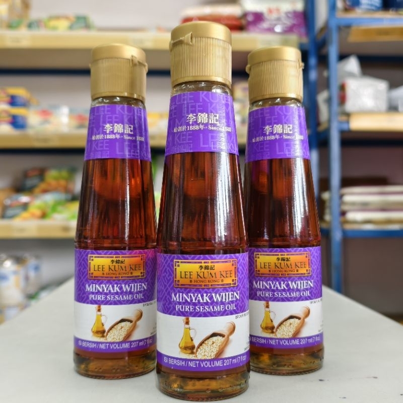 

Minyak Wijen Lee Kum Kee 207Ml / Pure Sesame Oil Le Kum Kee 207Ml
