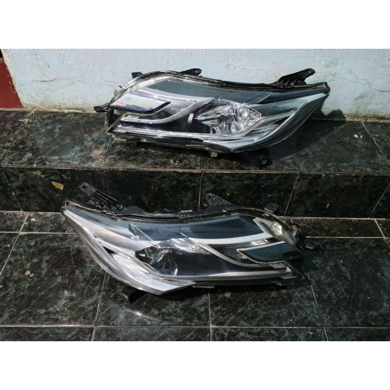headlamp Mitsubishi Pajero sport
