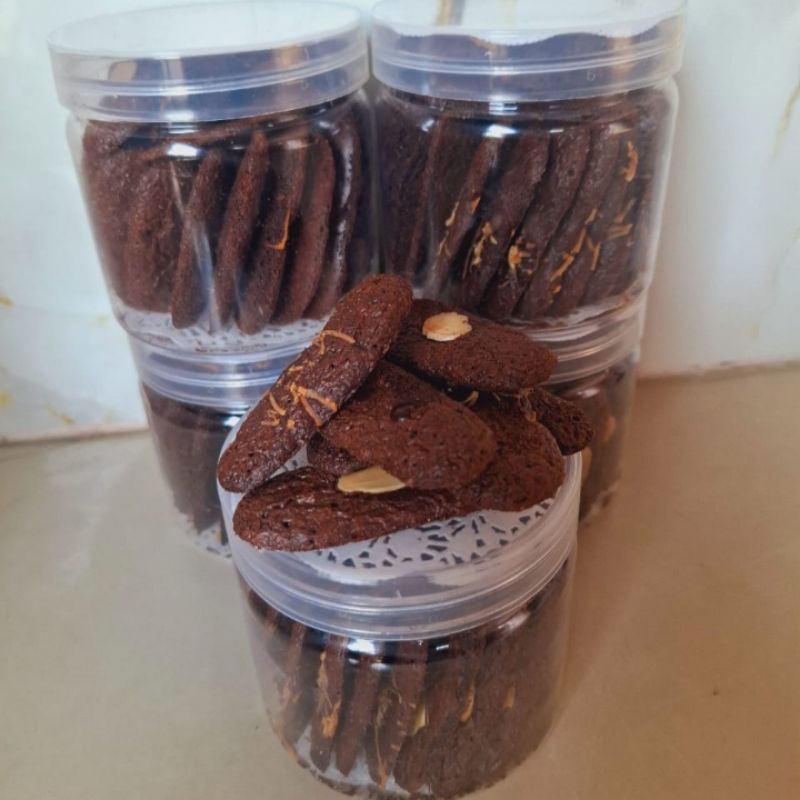 

Brownies coklat crispy toples jar 500ml