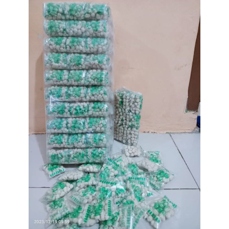 

pilus kencur kemasan ekonomis 1bal isi 10 pak (1pak isi 20pics)
