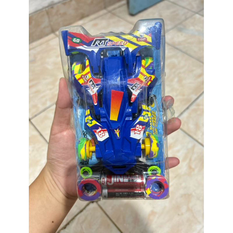 Mobilan mainan tamiya Super Mobil cepat mobil Balap Tamiya 4WD Warna Random sudah termasuk dapat bat