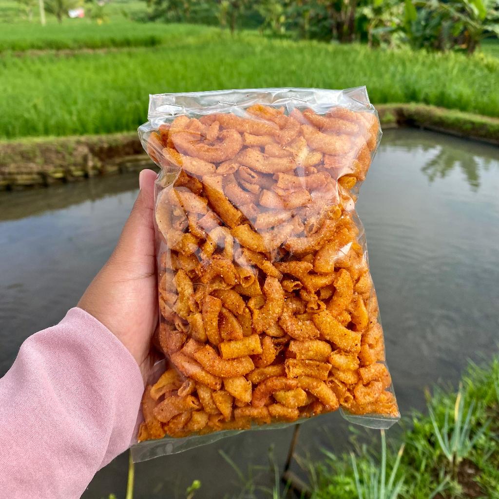 

Mutiara Jaya | Makaroni Pipa Kecil Pedas Makaroni 250gram Renyah dan kriuk Teman nonton