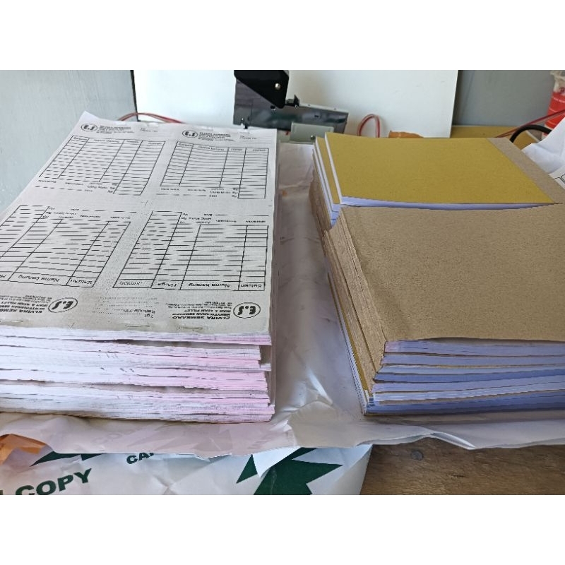 

Buku Nota Custom Kertas Karbonless 1ply/2ply/3ply/4ply