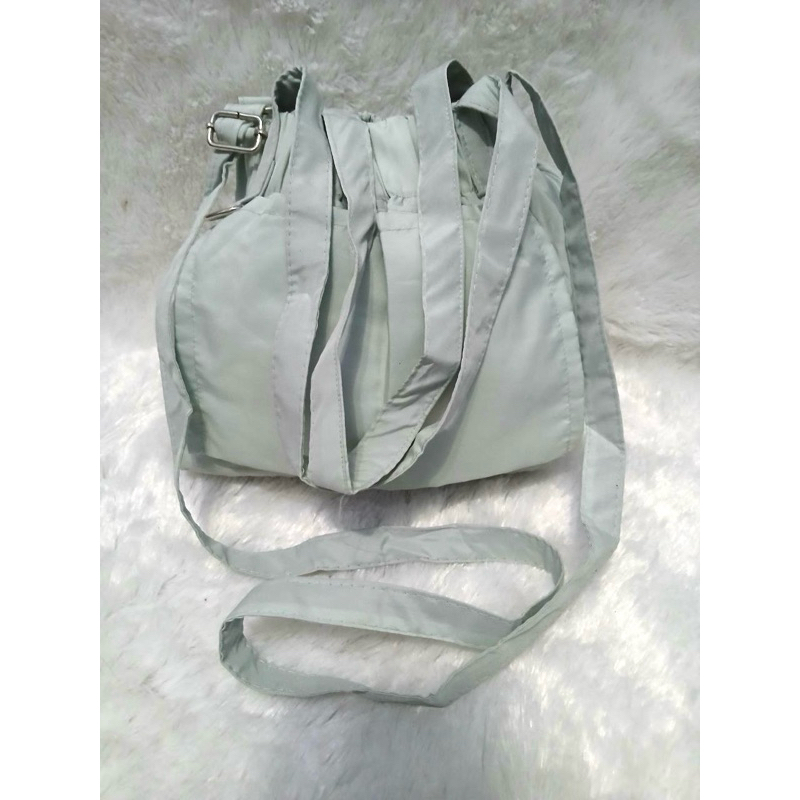 preloved tas serut cewek abu2 like new
