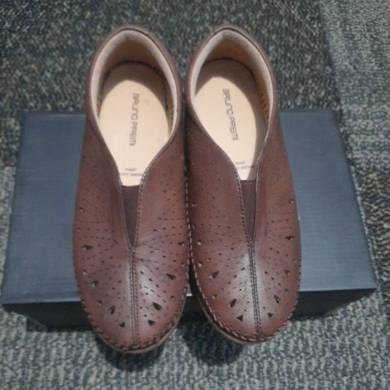 sepatu bruno premi