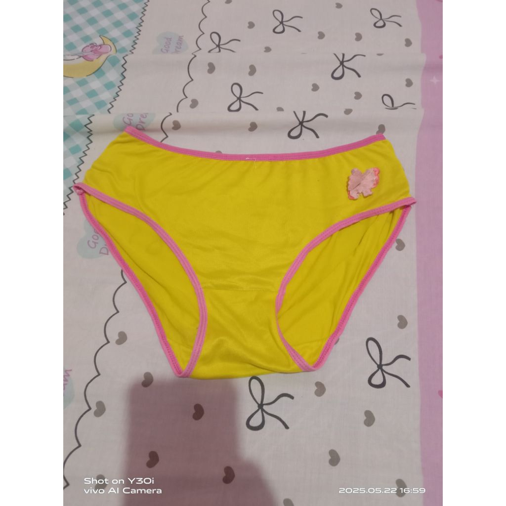 CD Kuning Pita kupu kupu
