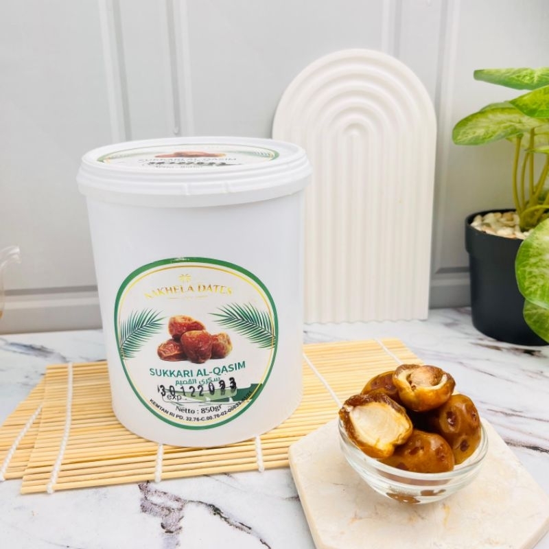 

Kurma Sukkari Nakhela Dates Ember Eksklusif 850gr/Sukkari Premium Dates