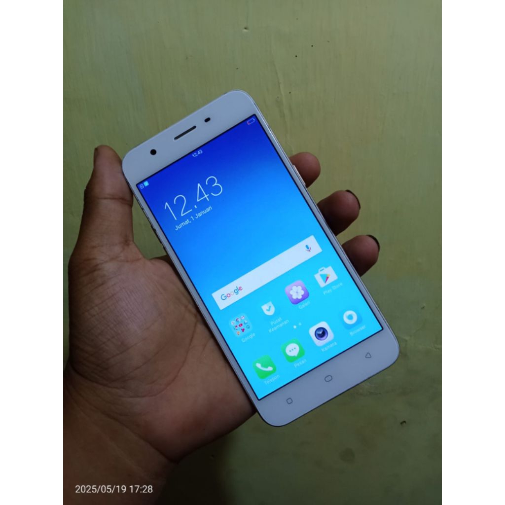 Oppo A39 handphone second kondisi normal siap pake ram 3 internal 32 siap pake