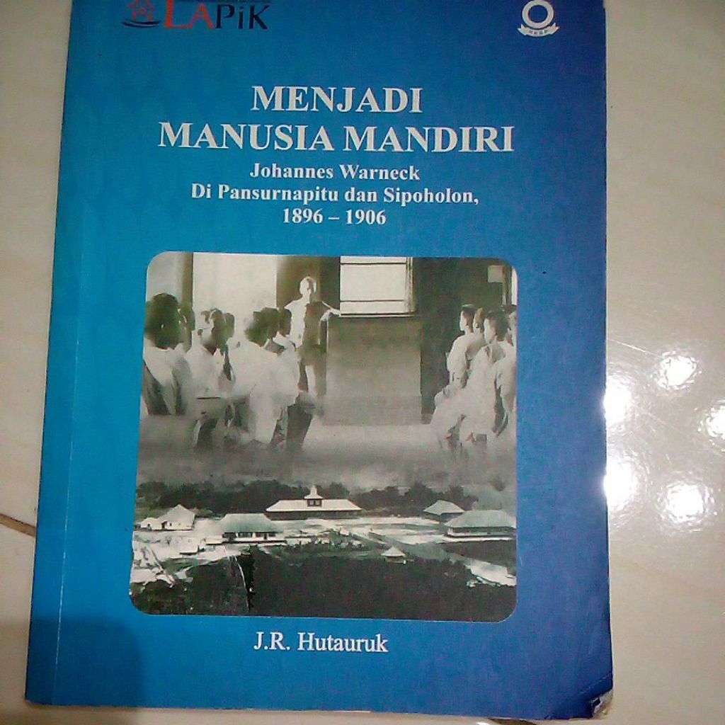 menjadi manusia mandiri oleh j.r.hutauruk