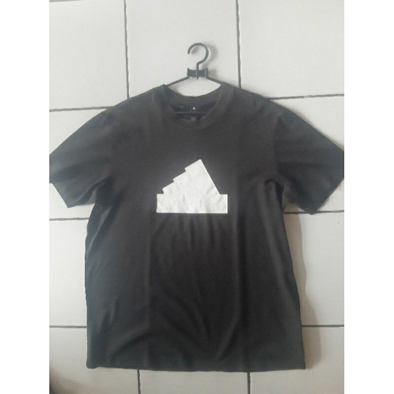 Kaos Adidas hitam Big Logo white on whit