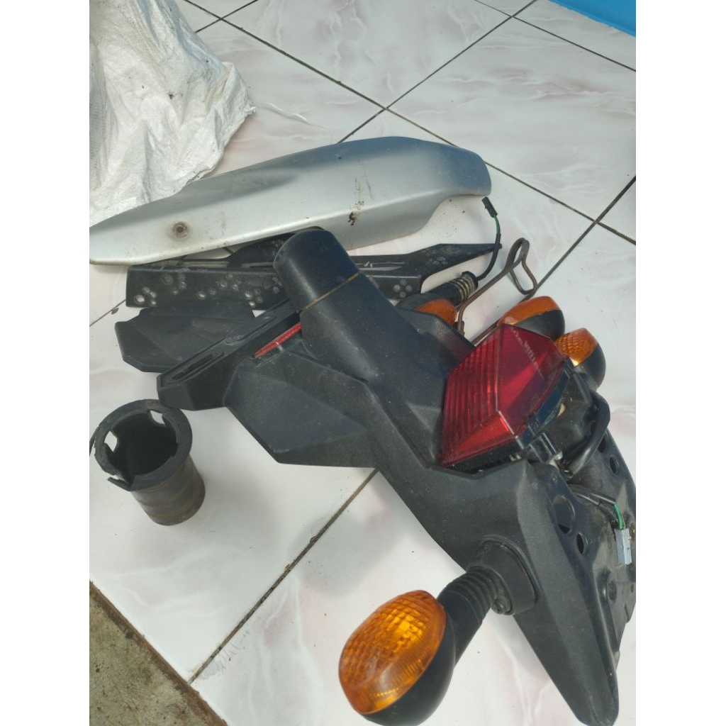SPAKBOR BELAKANG KLX D TRACKER 150 NEW ORIGINAL