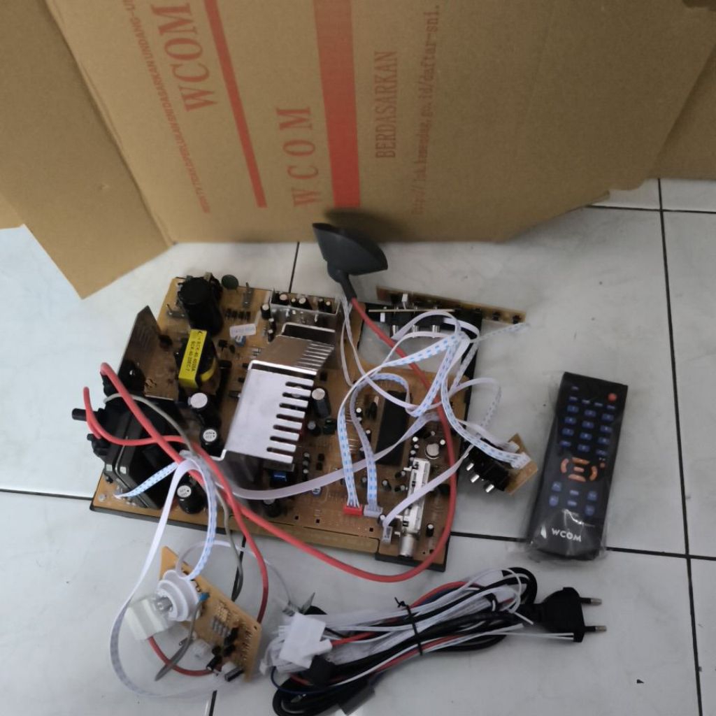 mesin tv wcom digital biasa/slim analog 14-21