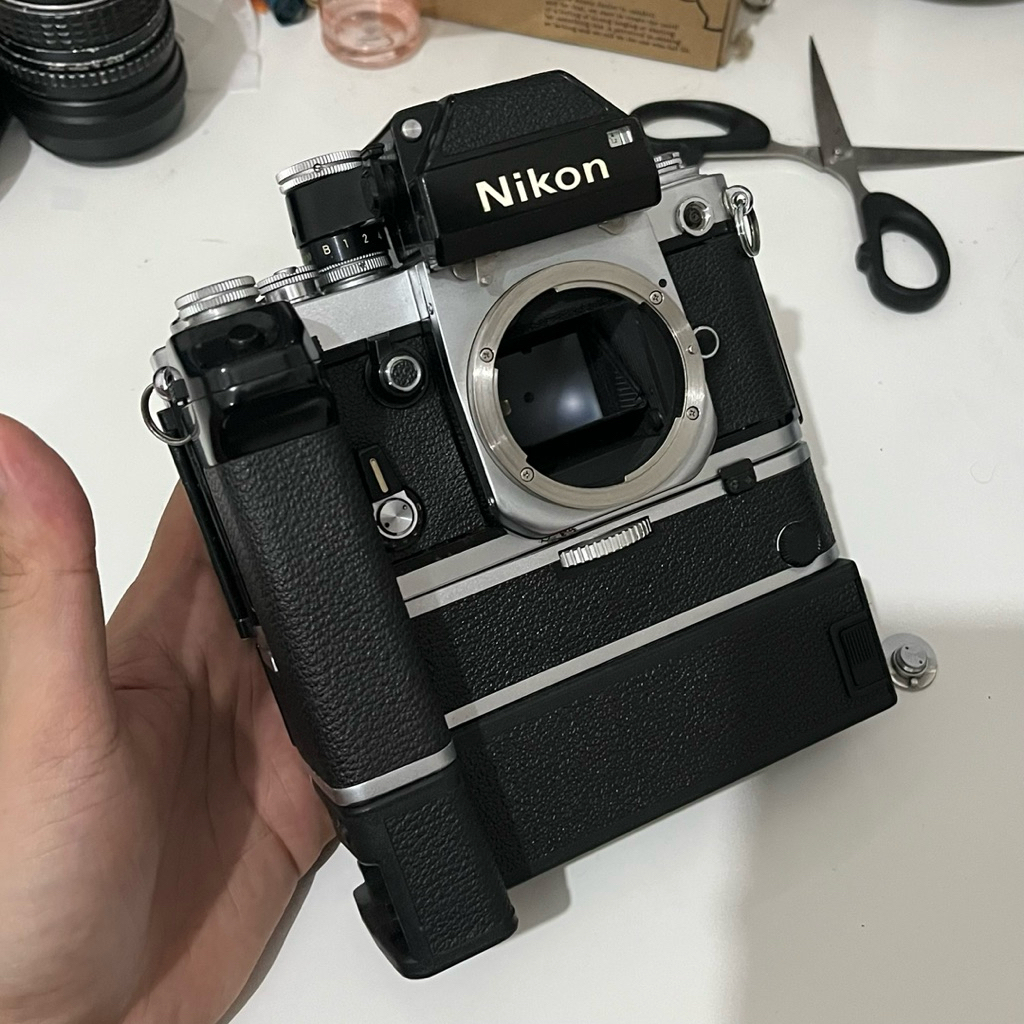 Nikon F2 + MD2 + MB2 Body Only Kamera Analog Film 35mm