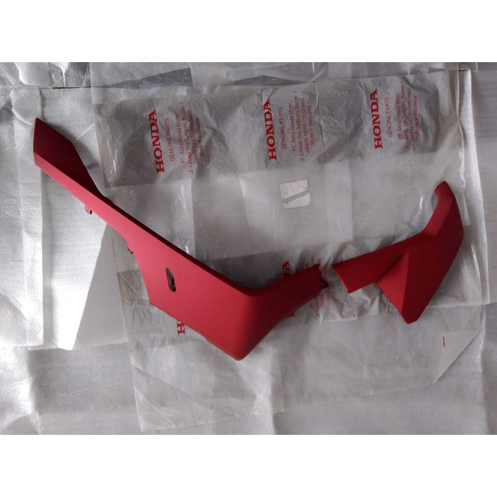 Cover under side R , cover sayap kanan kecil, PCX 160 2025 merah doff original