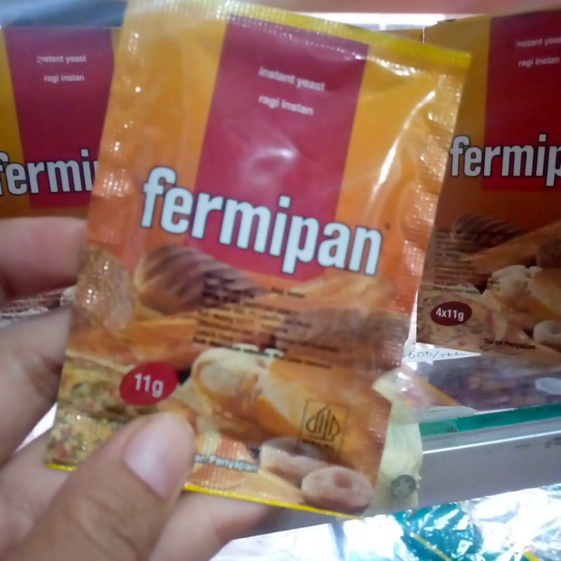 

fermipan ragi instant pengembang makanan aman halal kemasan sachet 11gram murah berkualitas