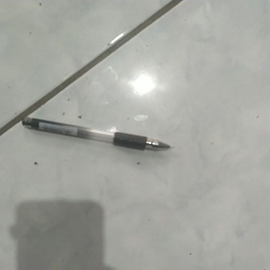 

bolpoint hitam tebal