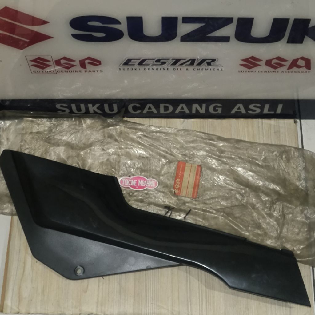 Cover Body Bodi Samping Kiri Suzuki RGR150 RGR 150 Sprinter 91 92 Original SGP 47211-12B00T000