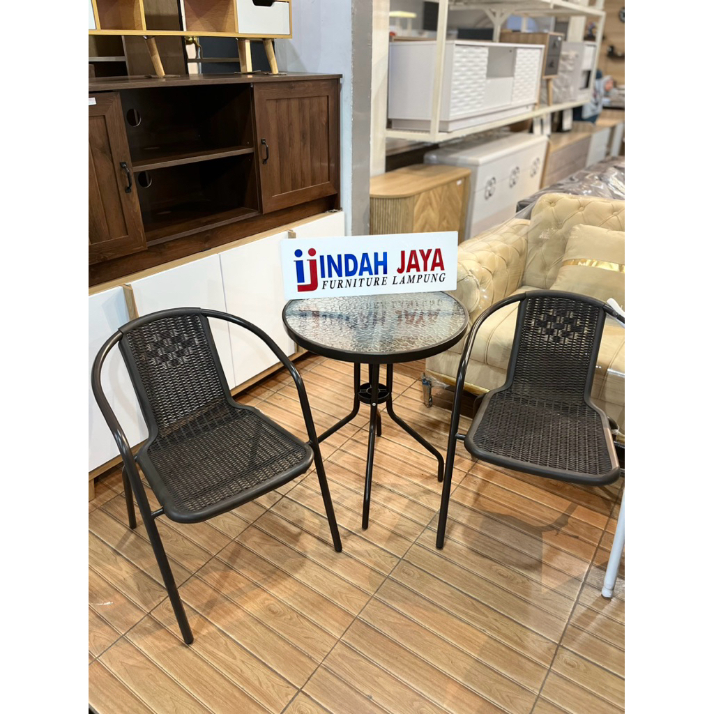 Kursi teras plastik sintetis  dapat 2 kursi +meja