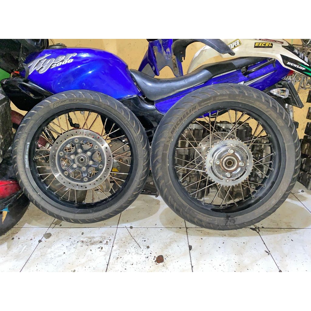 velg set ring 17 jari rosi  troml tiger revo