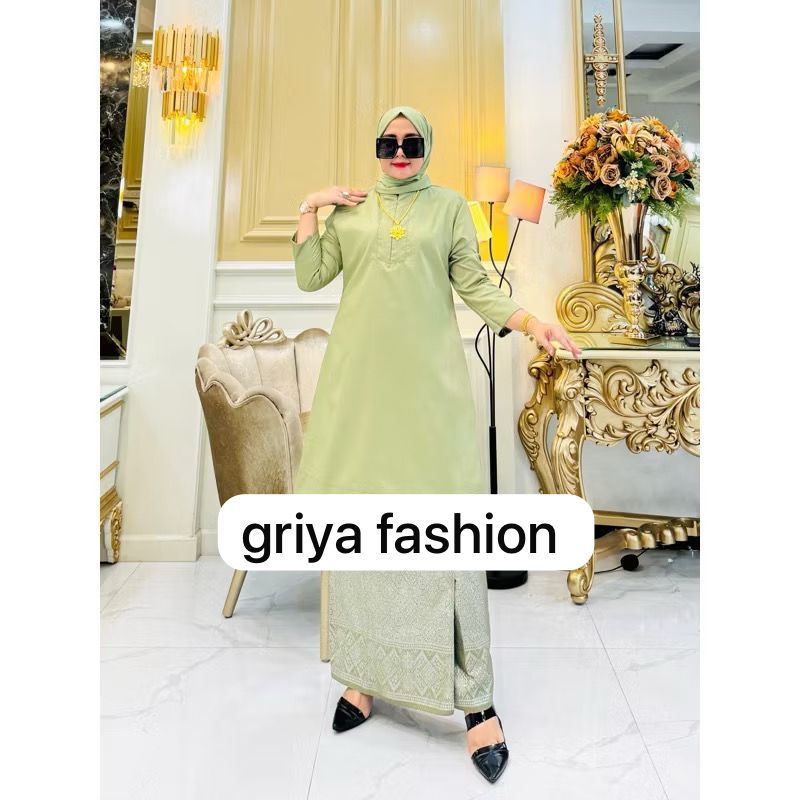 Setelan Baju Kurung  / Set Melayu Wanita Malaysia / ATASAN KONDANGAN / BAJU KURUNG / ATASAN TUNIK / 