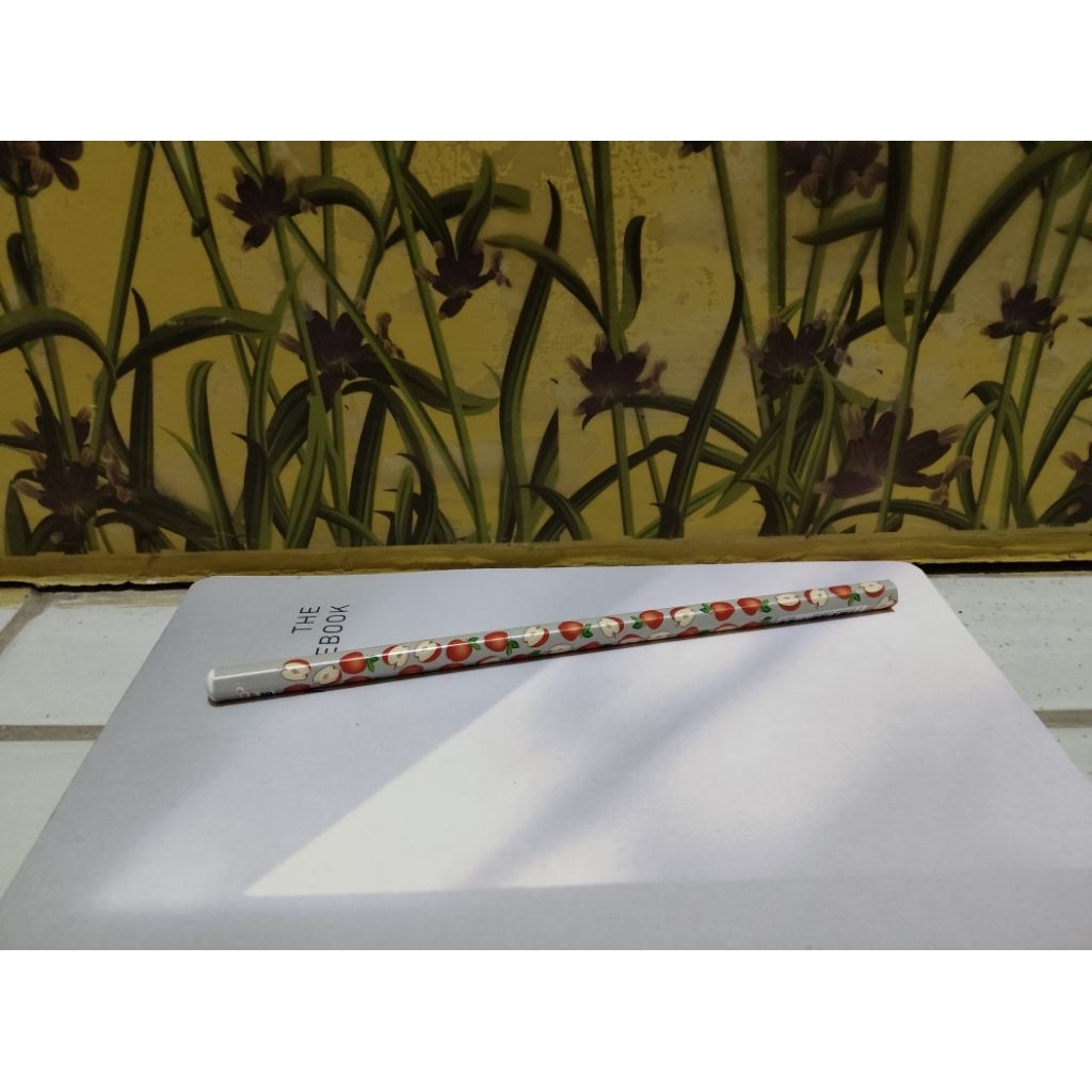 

Pensil Motif