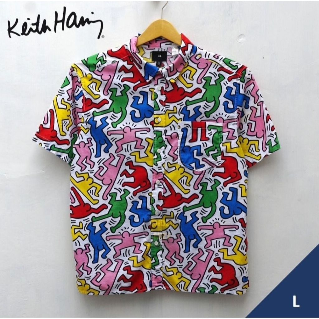H&M x Keith Haring Kemeja Art Monogram