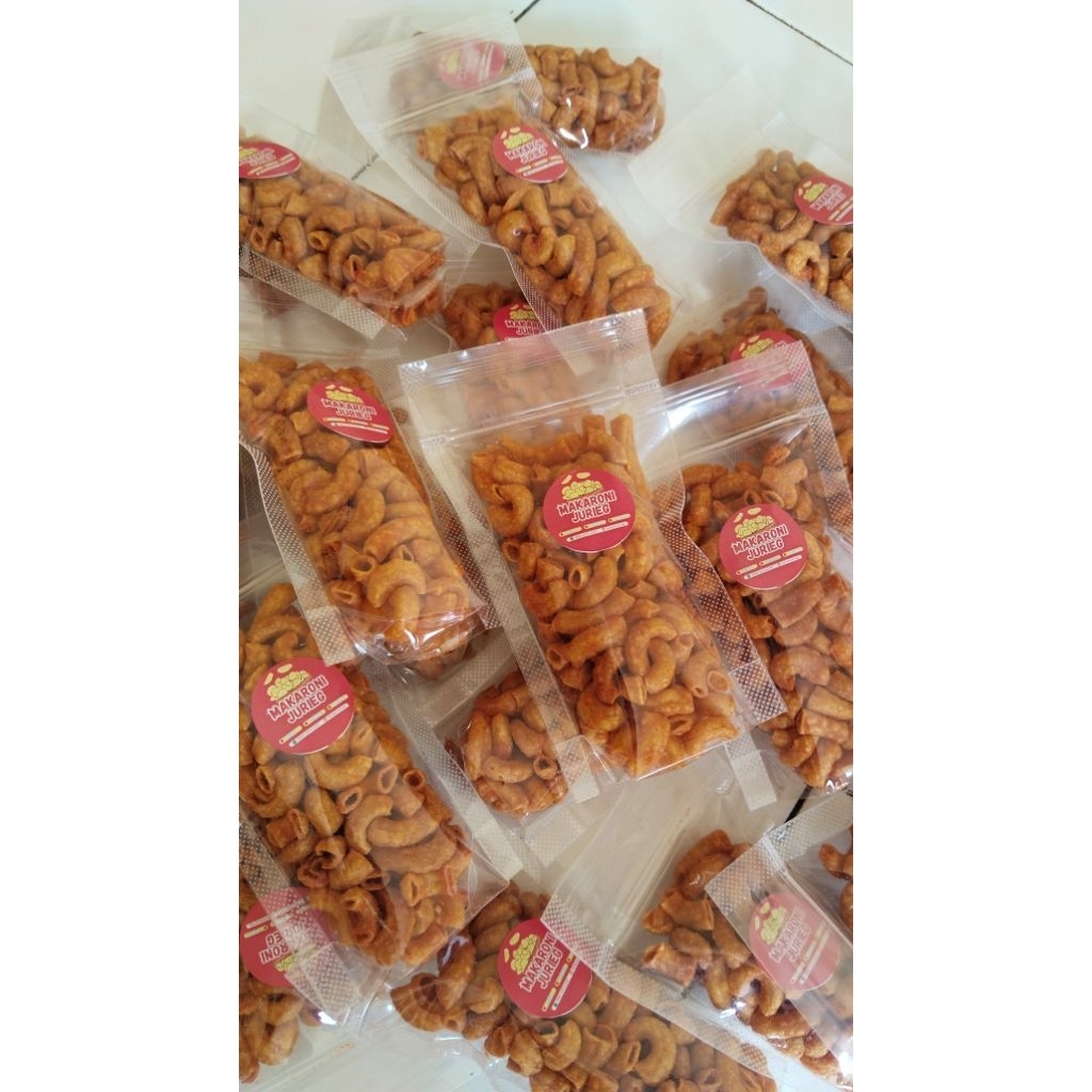 

MAKARONI PEDAS CIKRUH DAUN JERUK 55gr