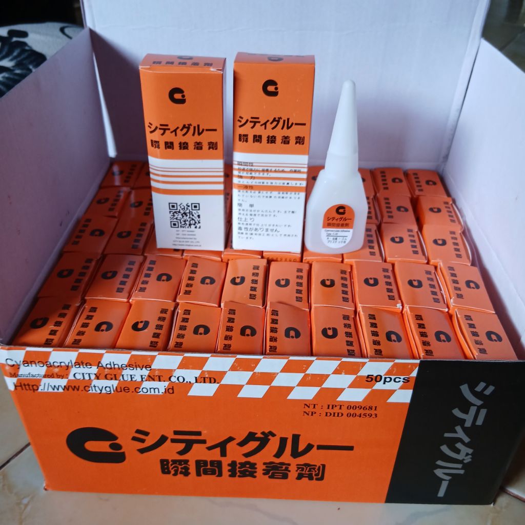 

Grosir Paket Hemat 1 kotak 50 pcs Lem G Barcode Dijamin Lengket