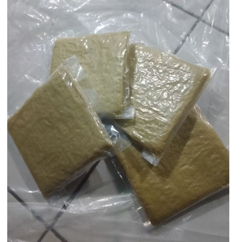 

Kulit Tahu Tawar Murni 10x10cm isi 10 lembar 100% HALAL