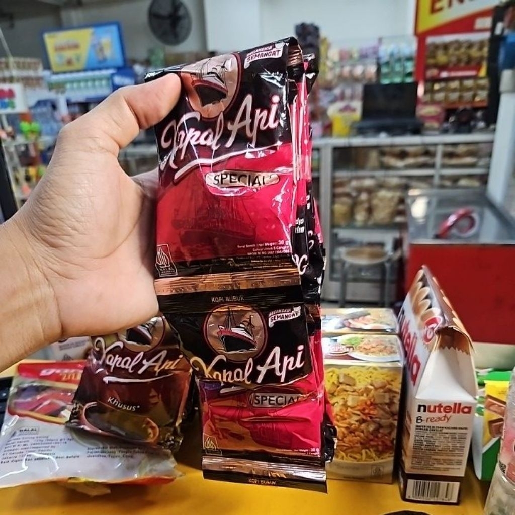 

ED 02.26 RTG 10*30GR SPECIAL - KOPI KAPAL API SPECIAL 30GR ISI 10 SACHET /105454 KOPI HITAM