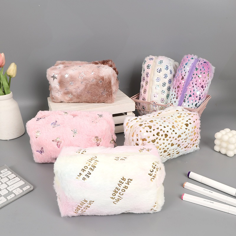 

Tepak Sleting / Cosmetic Bag Cute Plush Blink -17 x 8 x 10 cm