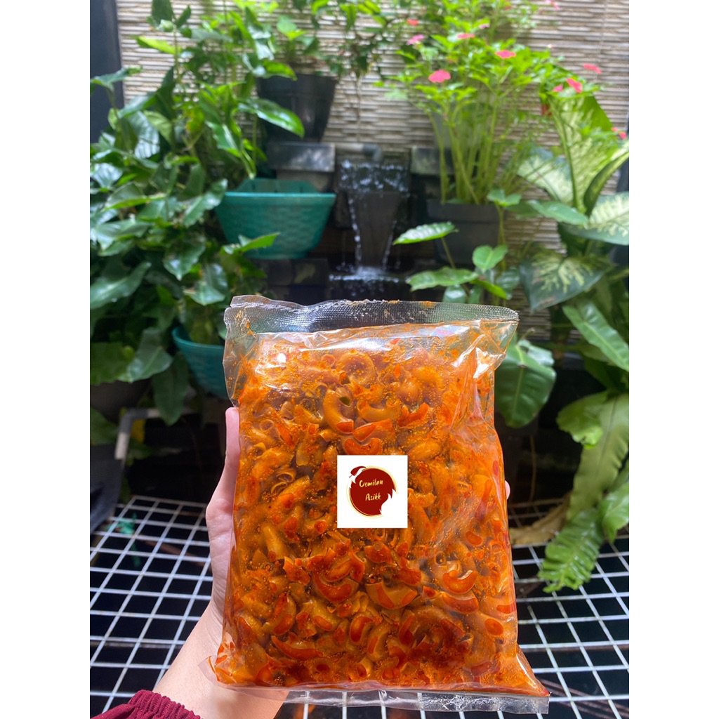 

1/4 Kg MAKARONI Cikruh Daun Jeruk 250 Gram Gurih Pedas