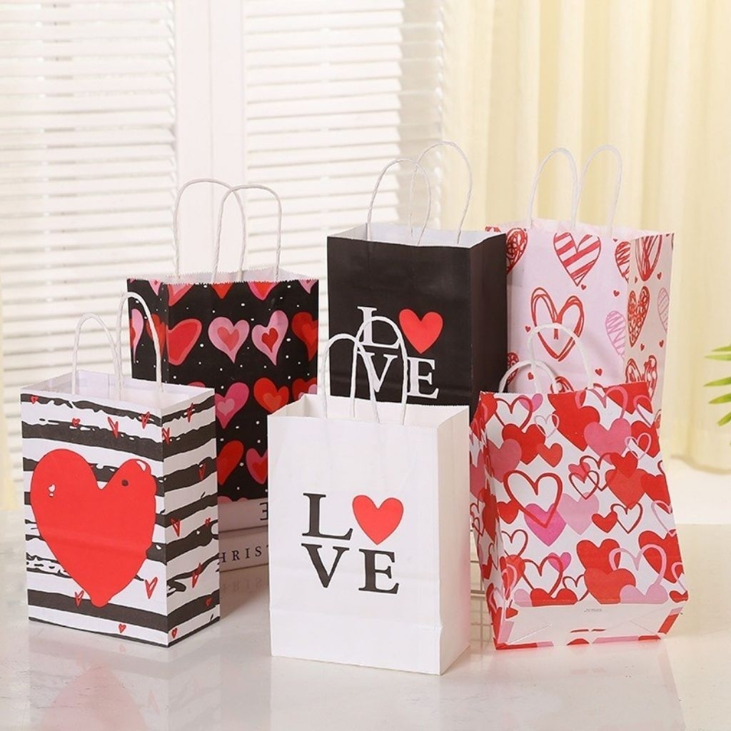

Satuan- Paperbag edisi Valentine / Tas Kado Goodiebag Hamper Gift Valentine,Paperbag love,hati,Romantis,paperbag pasangan,papernag mewah,simpel,elegant,import