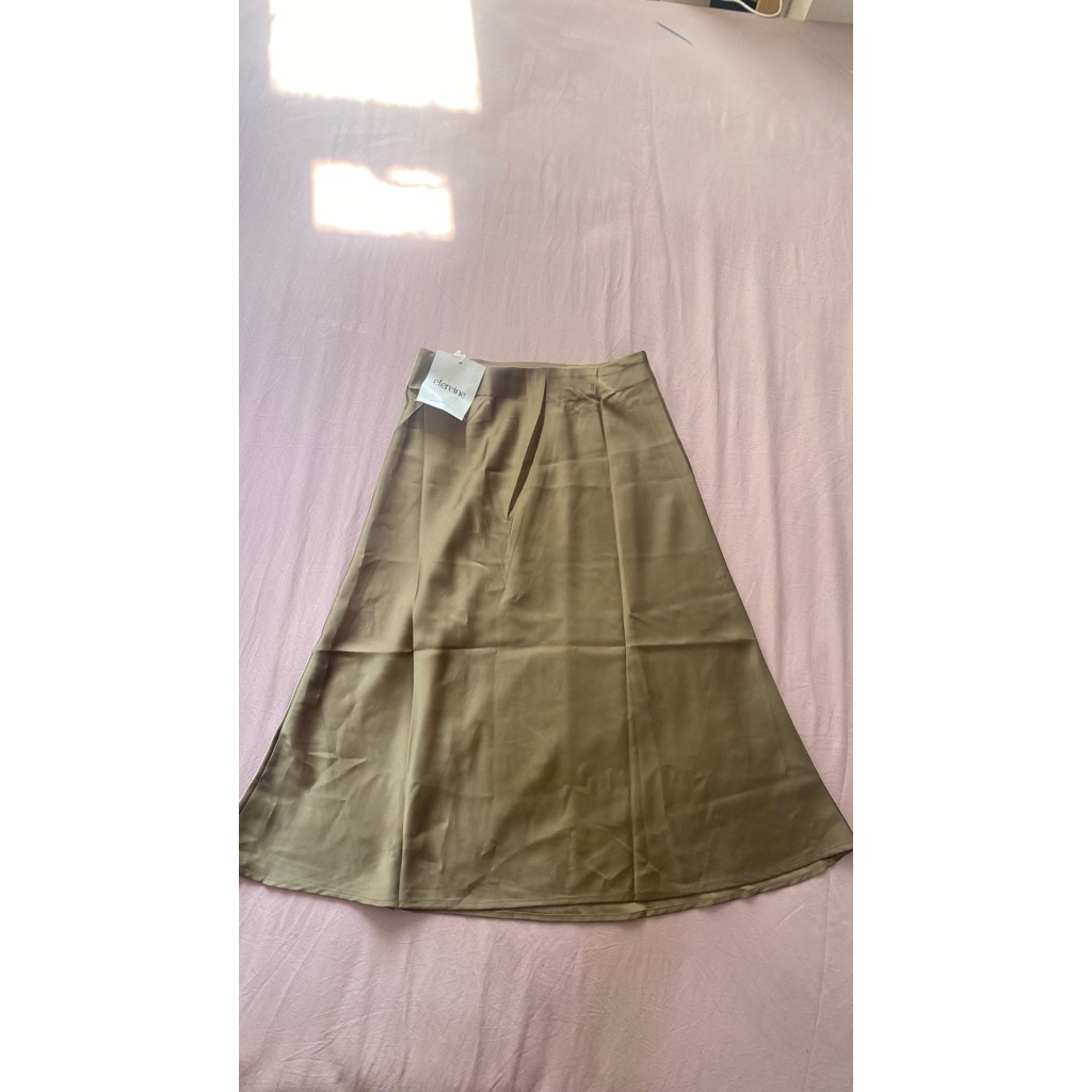 rok satin etereine
